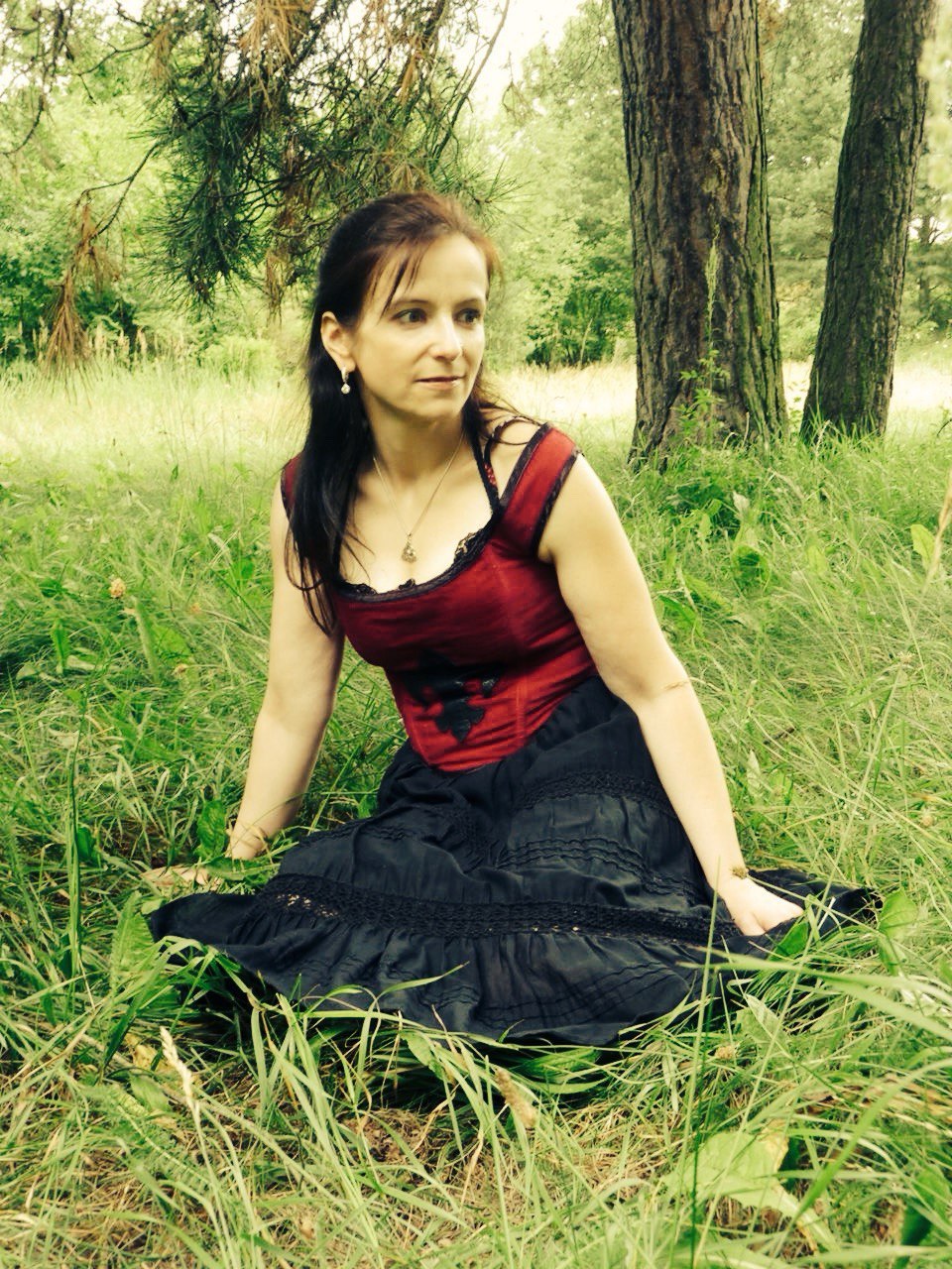 Medium Amilia - im Wald